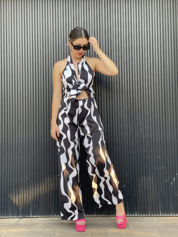 Jumpsuit Negro y Blanco - Imagen 2